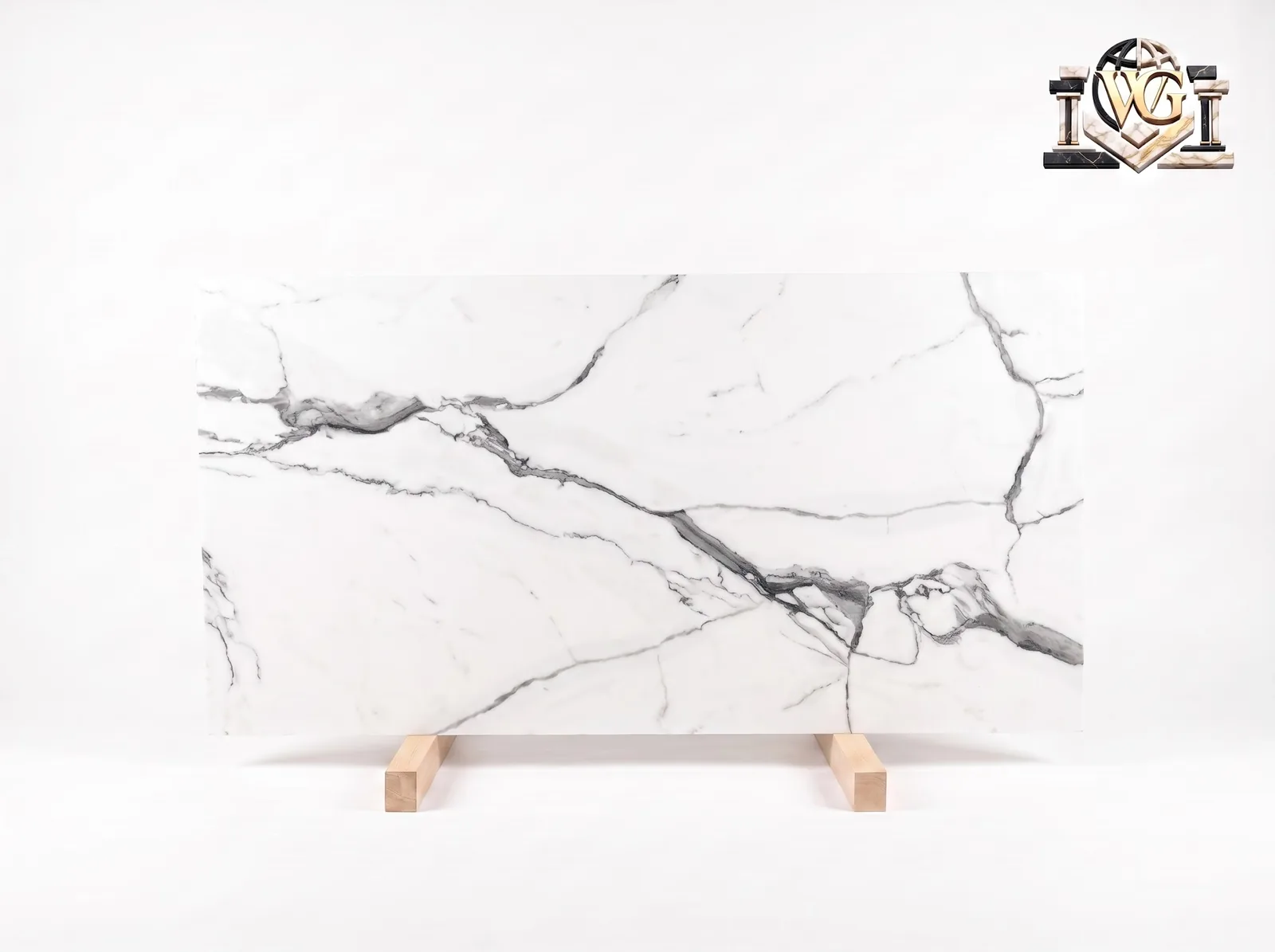 Invisible White — Plakanın tamamı
